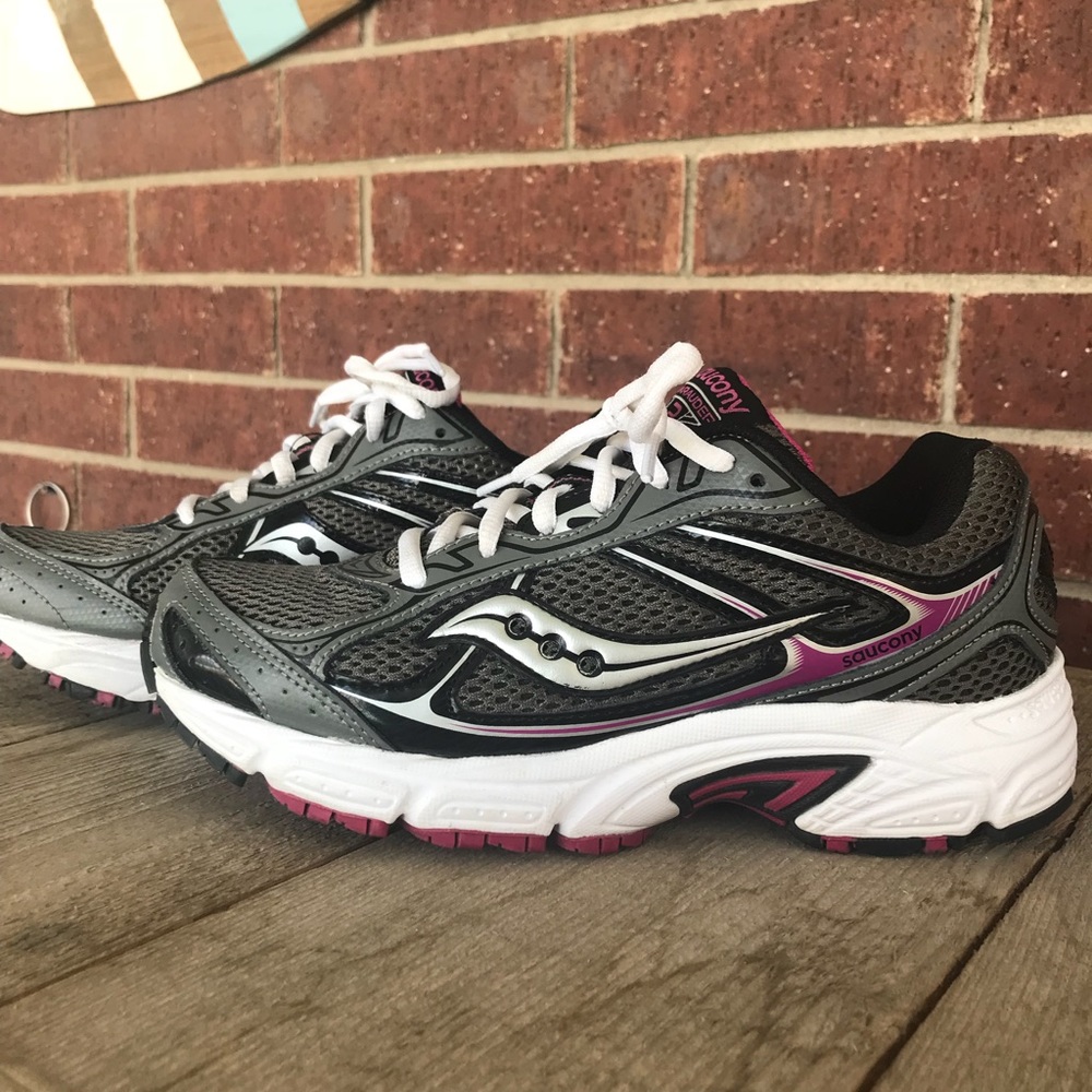 Saucony Running Shoes - LIKE NEW